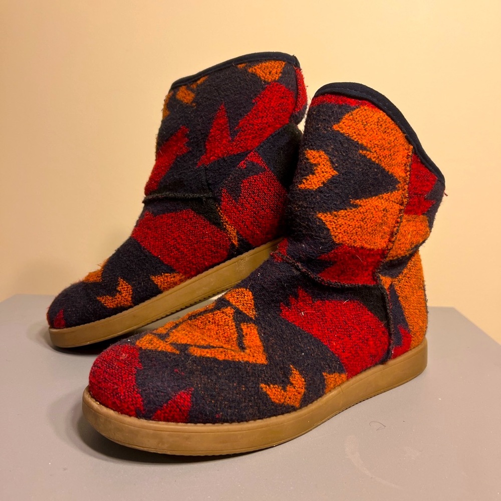 DSW High Top Fuzzy Kaleidoscope-Patterned Booties